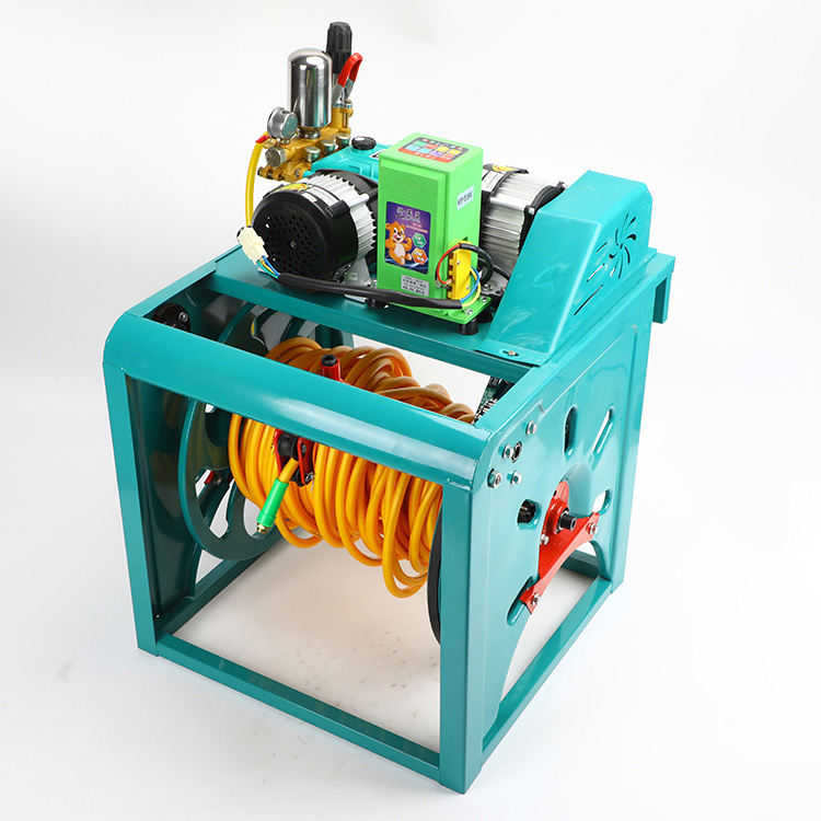 Spruzzatore per tubo automatico