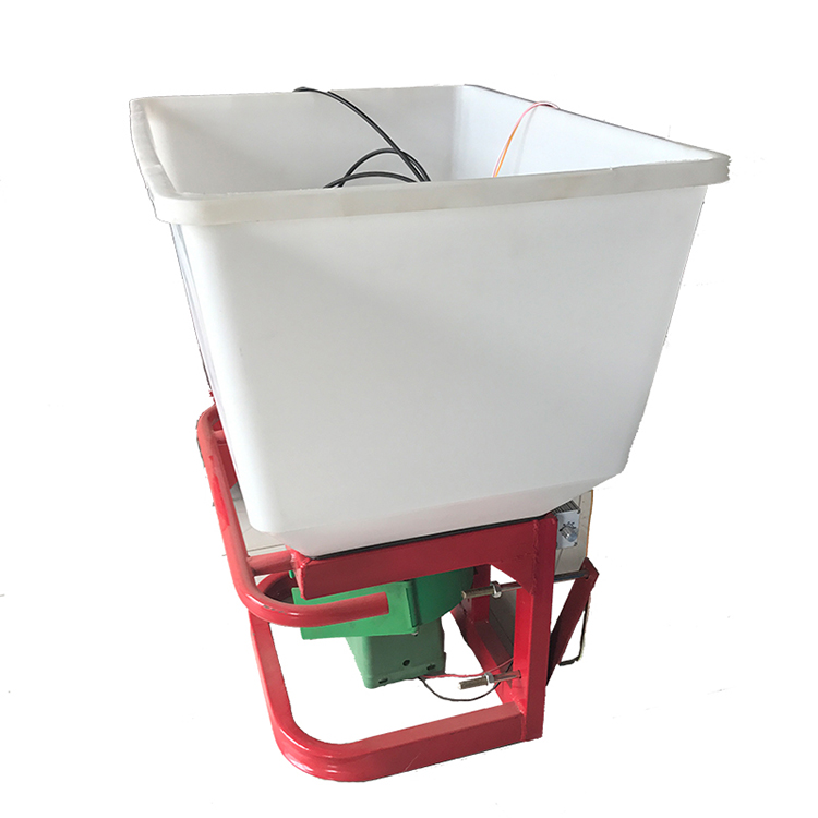 Spargitore di trattori agricoli